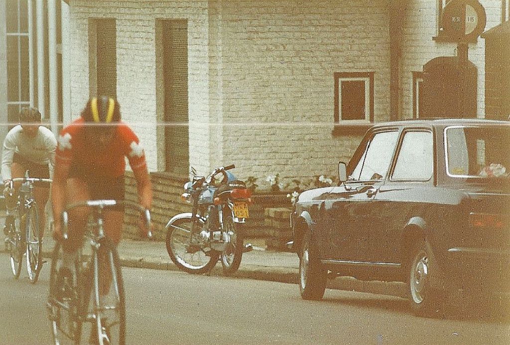 1977 Belgien im Nationentrikot und Attacke