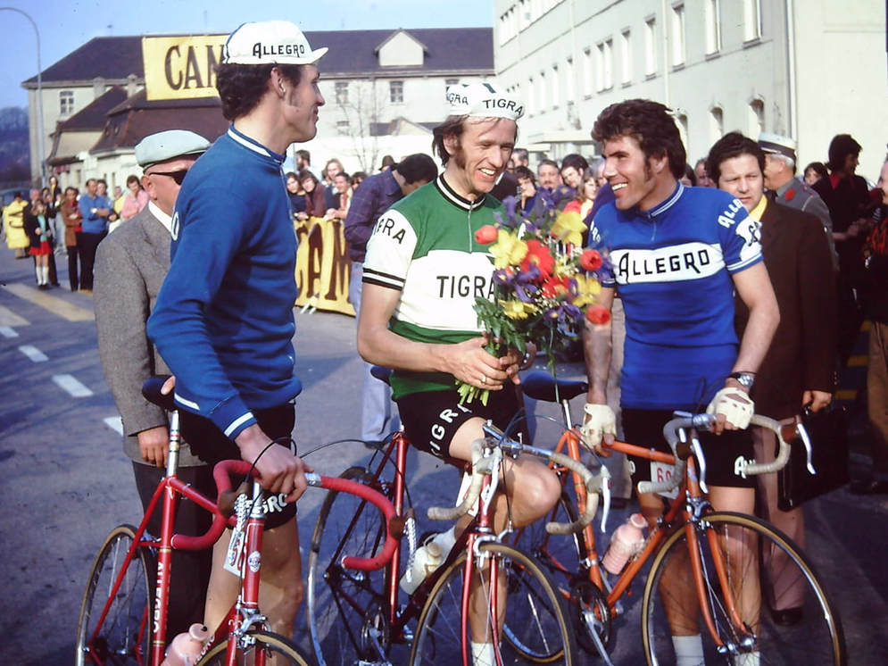 Schmid Yvan rechts (3.) Kind Paul mitte (1.)  2. Schär Roland links  Str.Rennen Olten  1974