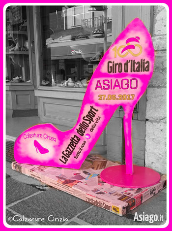 Schuhladen mit Werbung Giro 23