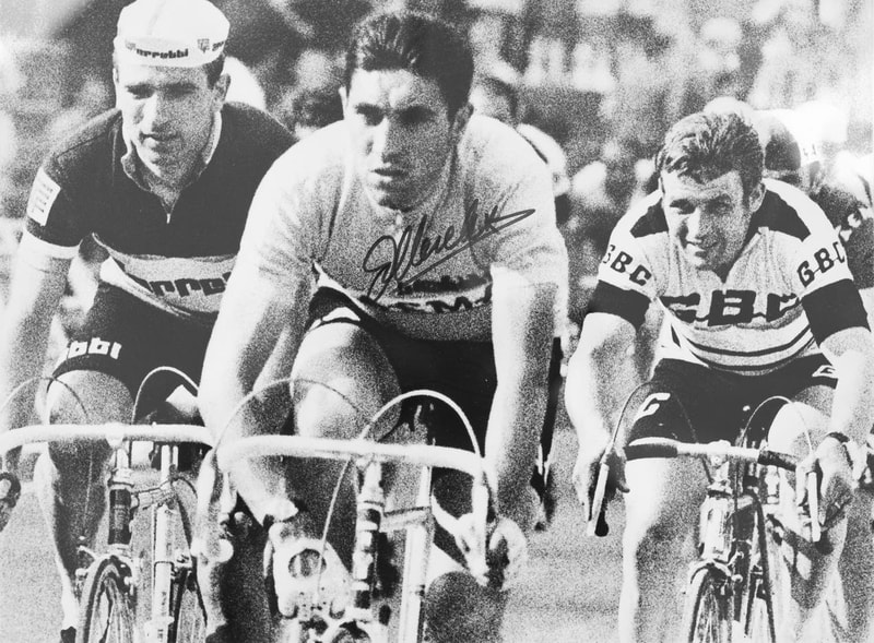 Willy Spuhler rechts neben Merckx